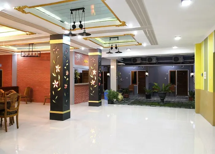 Metro Malioboro Living