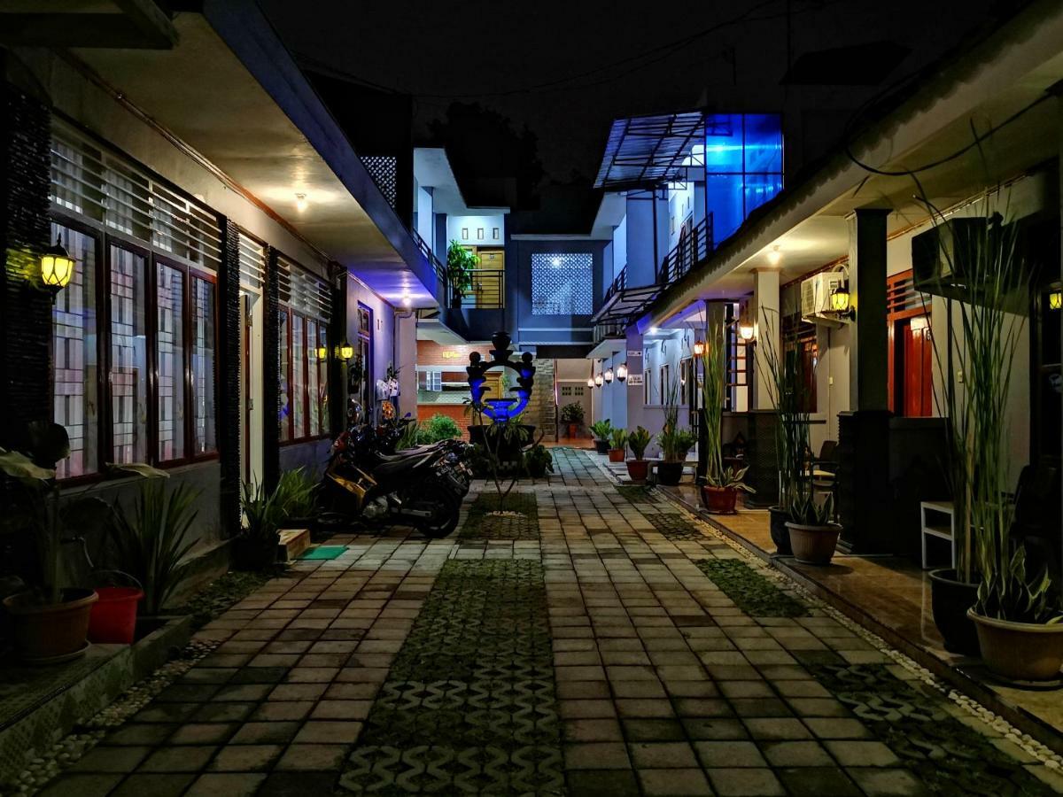 Hotel Metro Malioboro Living 2*