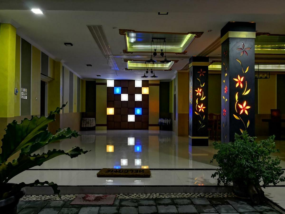 Metro Malioboro Living