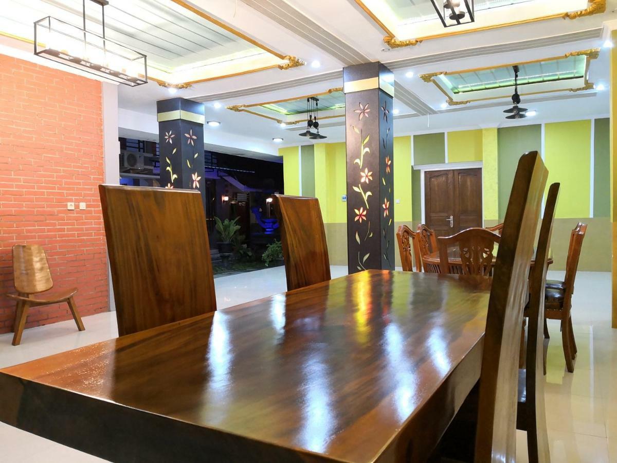Hotel Metro Malioboro Living